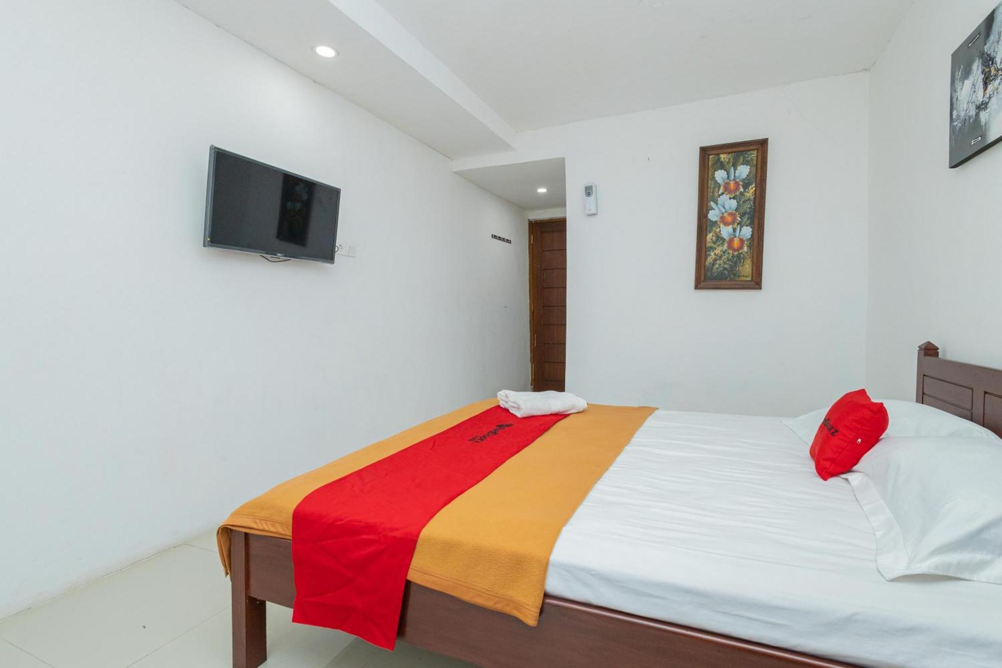 Reddoorz Syariah At Wisma Djokorio Poncokusumo Malang Ngoại thất bức ảnh