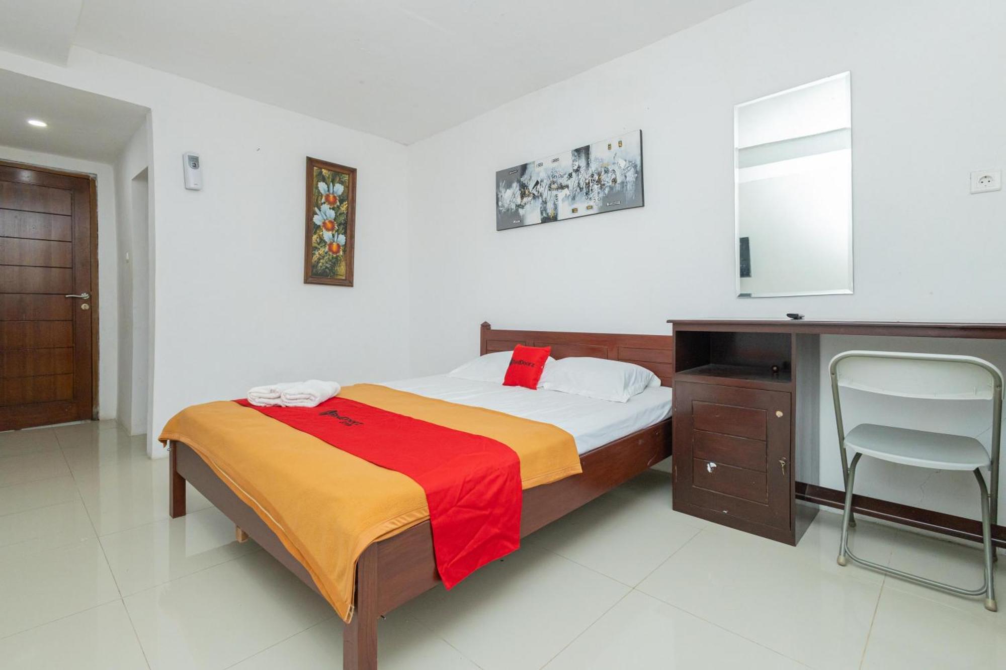 Reddoorz Syariah At Wisma Djokorio Poncokusumo Malang Ngoại thất bức ảnh