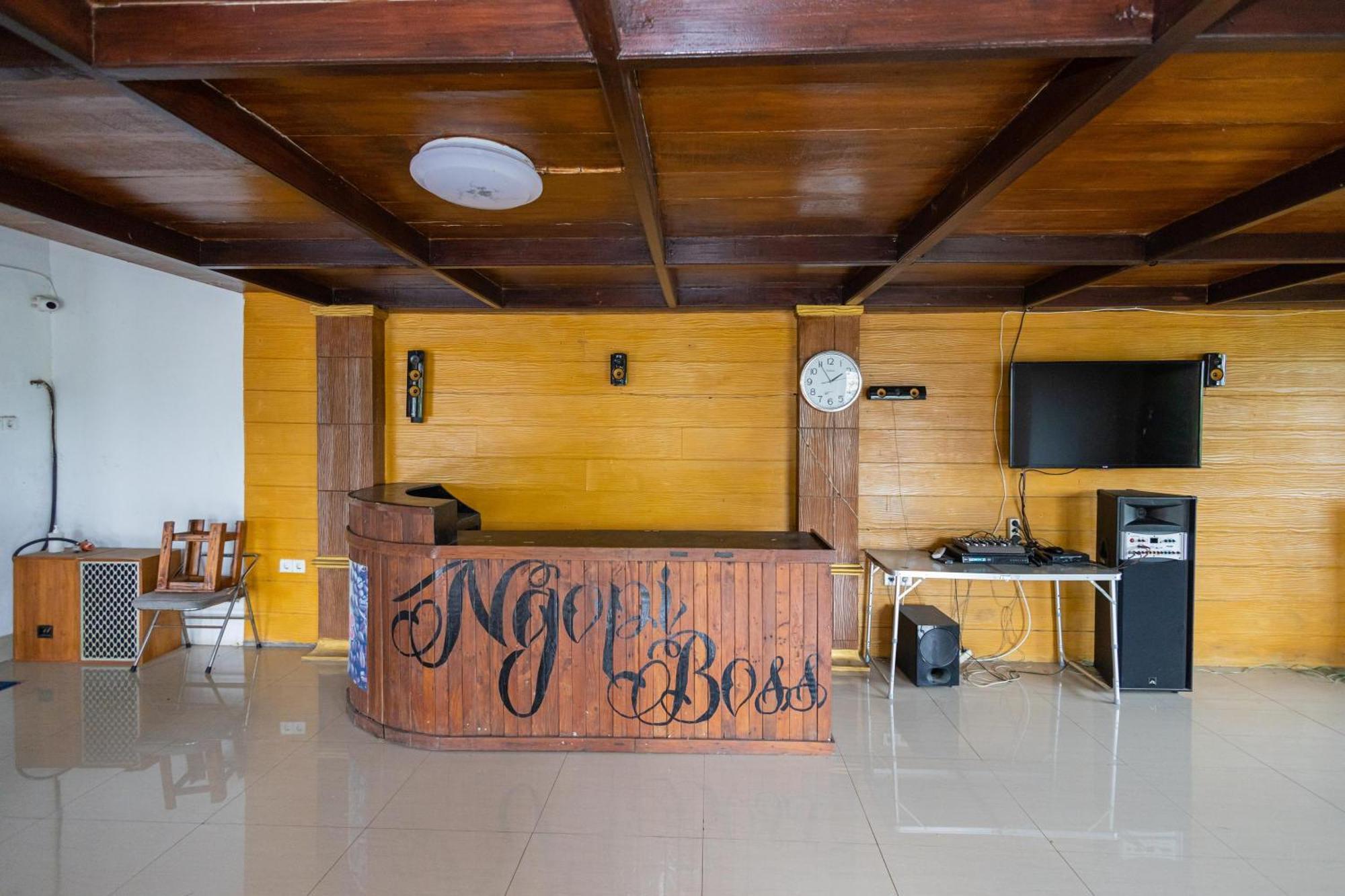 Reddoorz Syariah At Wisma Djokorio Poncokusumo Malang Ngoại thất bức ảnh