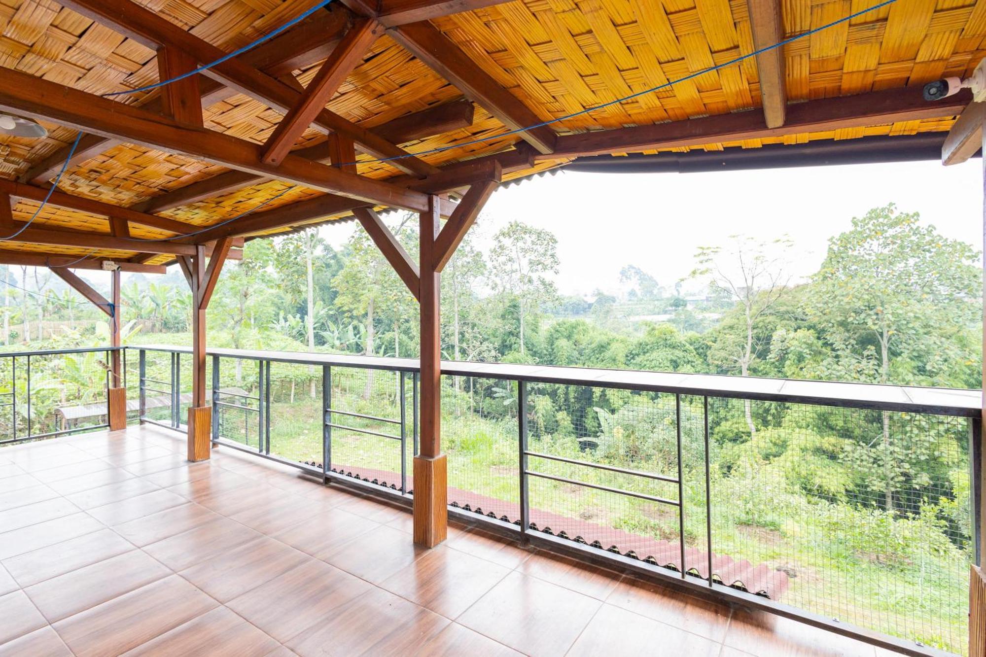 Reddoorz Syariah At Wisma Djokorio Poncokusumo Malang Ngoại thất bức ảnh